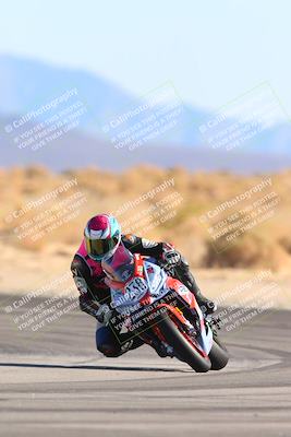 media/Jan-10-2025-CVMA Friday Practice (Fri) [[489e0da257]]/Group 4 and Trackday/Session 4 (Turn 16)/